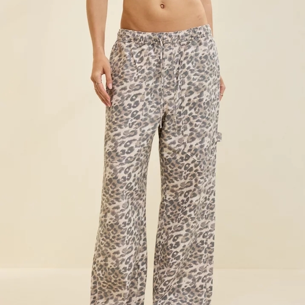 Aerie - Workwear Pant - Cake Batter - L Short - NWT